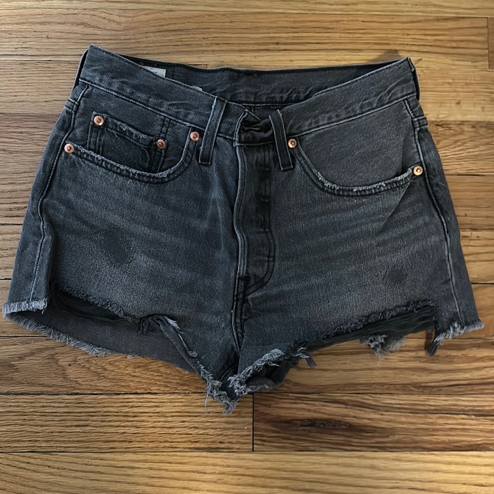 Levis 501 Distressed Black/Grey Wash High Rise Jean Shorts Size 26